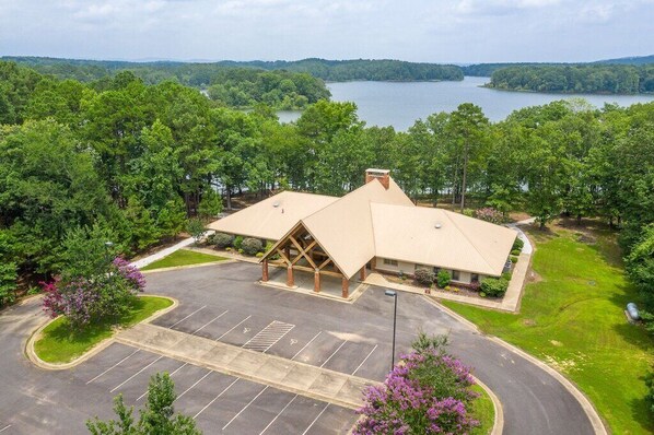 Tucker Lodge on DeGray Lake