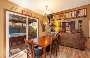 Dining Room/ Living Room Area