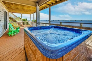 Surf-or-Sound-Realty-278-2nd-Wind-Hot-Tub-1