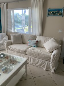 Sandy Toes Beach House special discounted rates