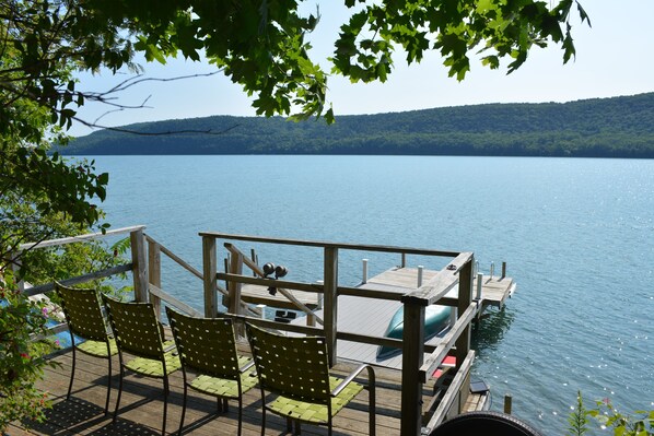 Private dock with SUPs, kayaks & canoe (all life jackets & paddles are provided)