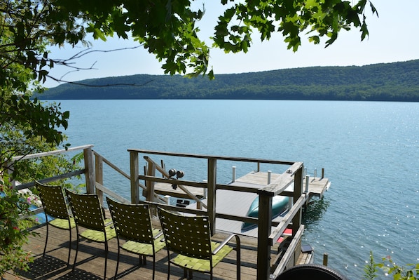 Private dock with SUPs, kayaks & canoe (all life jackets & paddles are provided)