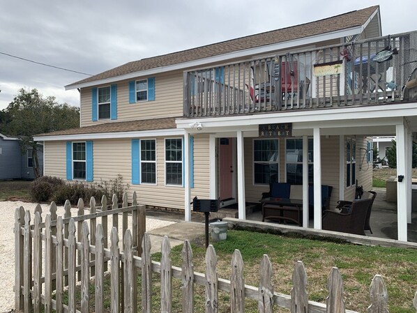 A Beach Retreat lower unit