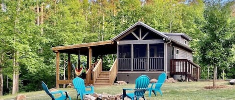 Tiny House on Lake Russell