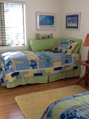Twin Bedroom ...