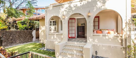 Spanish Colonial Revival style