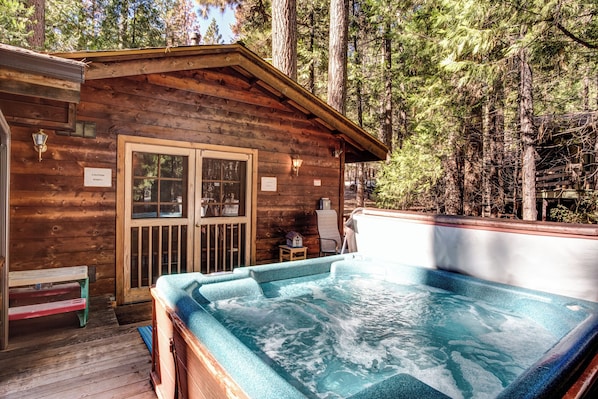 Hot tub on back deck!