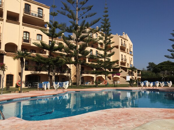 Utomhuspool