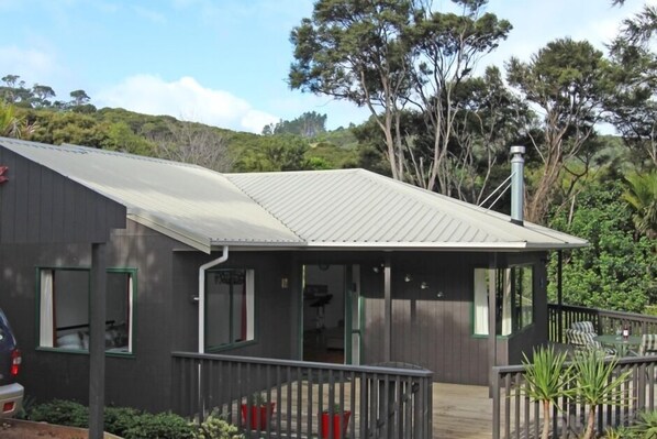 Exterior of 60 Waiheke