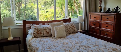 Master Queen Room