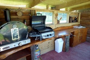 House Truck - barbecue building
