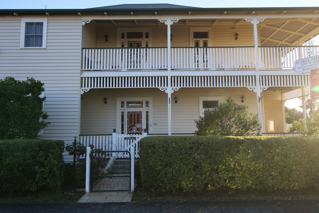 Historic home close to Riverfront beach - Gateway to Byron Bay & Northern Rivers