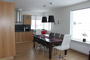 Kitchen and dining area - Apartment 2