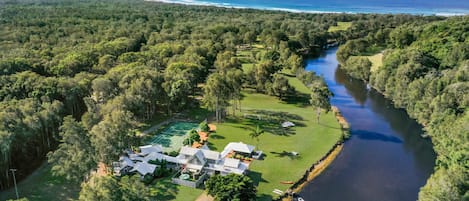 The Banksias Estate
"Where the bush meets the sea"