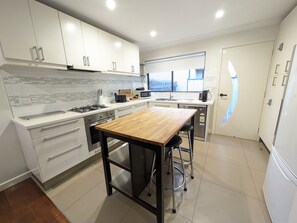 Fully-equipped kitchen
