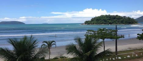 Vue sur la plage ou l’océan