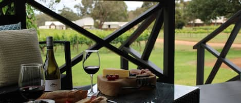 Deck with view over the Vineyard