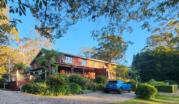 Good morning  Bilpin Country Lodge 