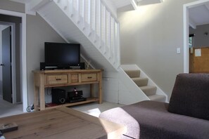 Lounge 1