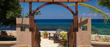 Welcome to Hidden Bay, Jamaica