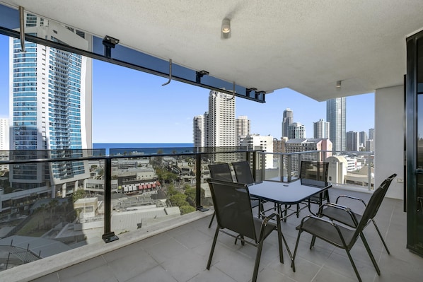 Balcony area boasts of stunning view of the ocean ☀️