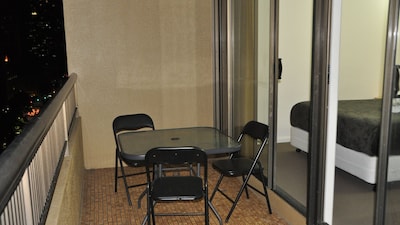 Sydney City 1 Bedroom Apartment with Balcony