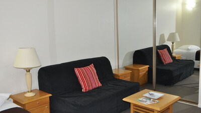 Sydney City 1 Bedroom Apartment with Balcony