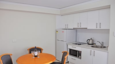 Sydney City 1 Bedroom Apartment with Balcony