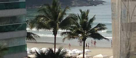 Vue sur la plage ou l’océan