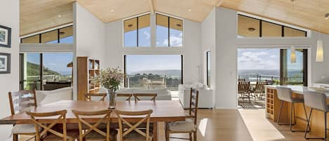 Open plan living with amazing views