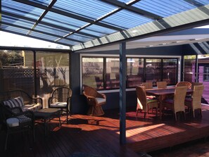 Rear deck and alfresco dining