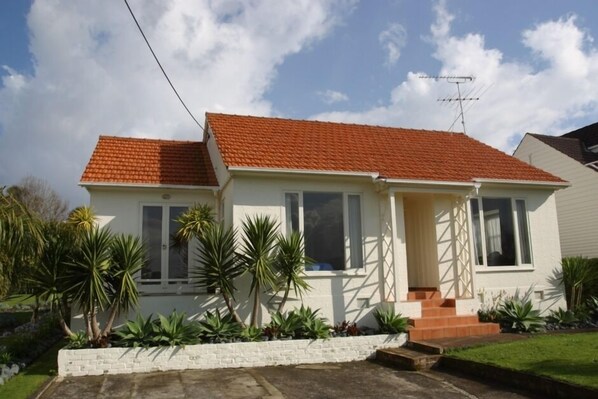 Emerald Villa