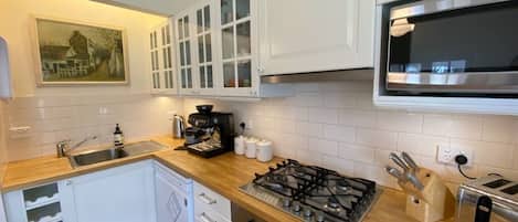 Cook up a feast & enjoy - we have all the kitchen appliances you could ask for