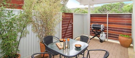 Studio One - private courtyard with BBQ and outlook of Leeuwin National Park