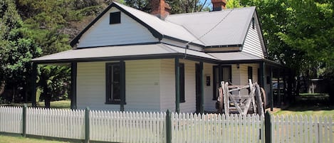 Lynden cottage