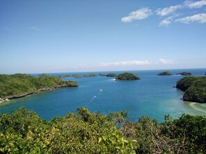 100 Islands