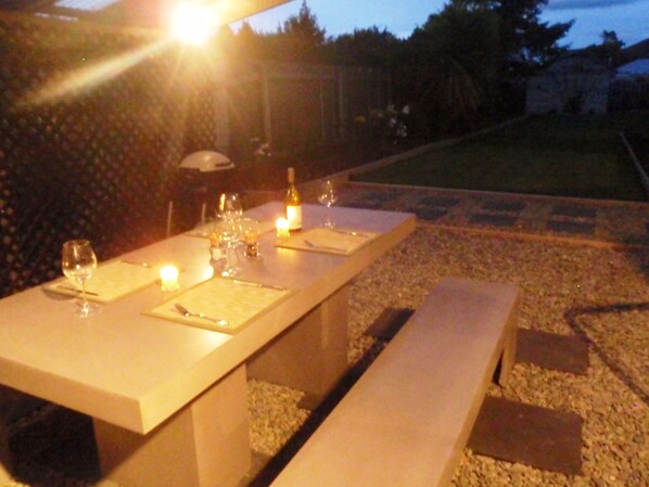 Rod and Wheel House is a fully renovated holiday house surrounded by gardens.