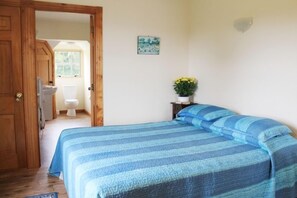 Double Bedroom with Ensuite Bathroom