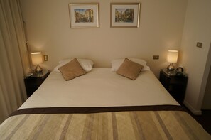 1 King Size Bed in the Master Bedroom for 2 paxs
