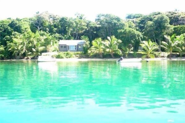 One'atea, Hunga Island from the water