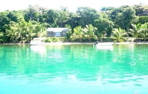 One'atea, Hunga Island from the water