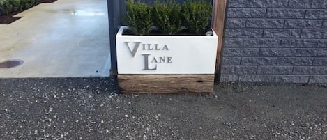 VILLA LANE