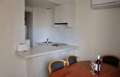 Sydney CBD 2 Bedroom Apartment with Balconies