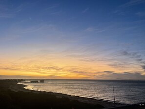 Queenscliff foreshore at sunrise. A short walk from Bethune St. 