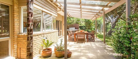 Outdoor dining