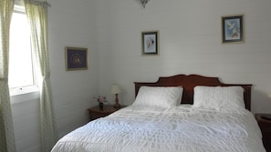 Master bedroom, king size Rydges dream bed