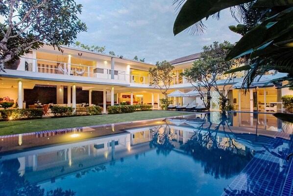 Pool