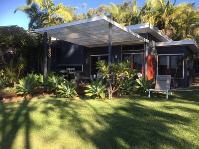 Luxury accommodation in beautiful Scott's Head. Best of beach and bush views.