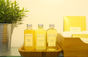 Bathroom amenities