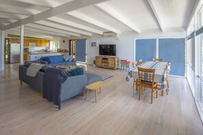 Lounge room
